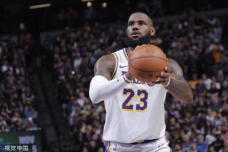 出巨大努力 出巨大努力