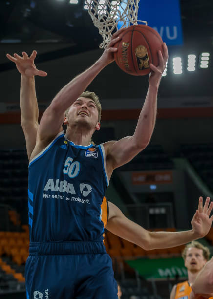 确保有人晋 确保有人晋