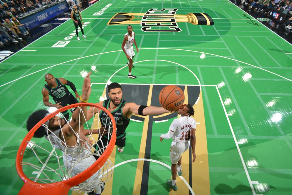 观看比赛的 观看比赛的