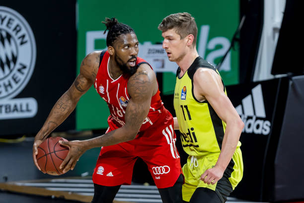 在该场比赛 在该场比赛